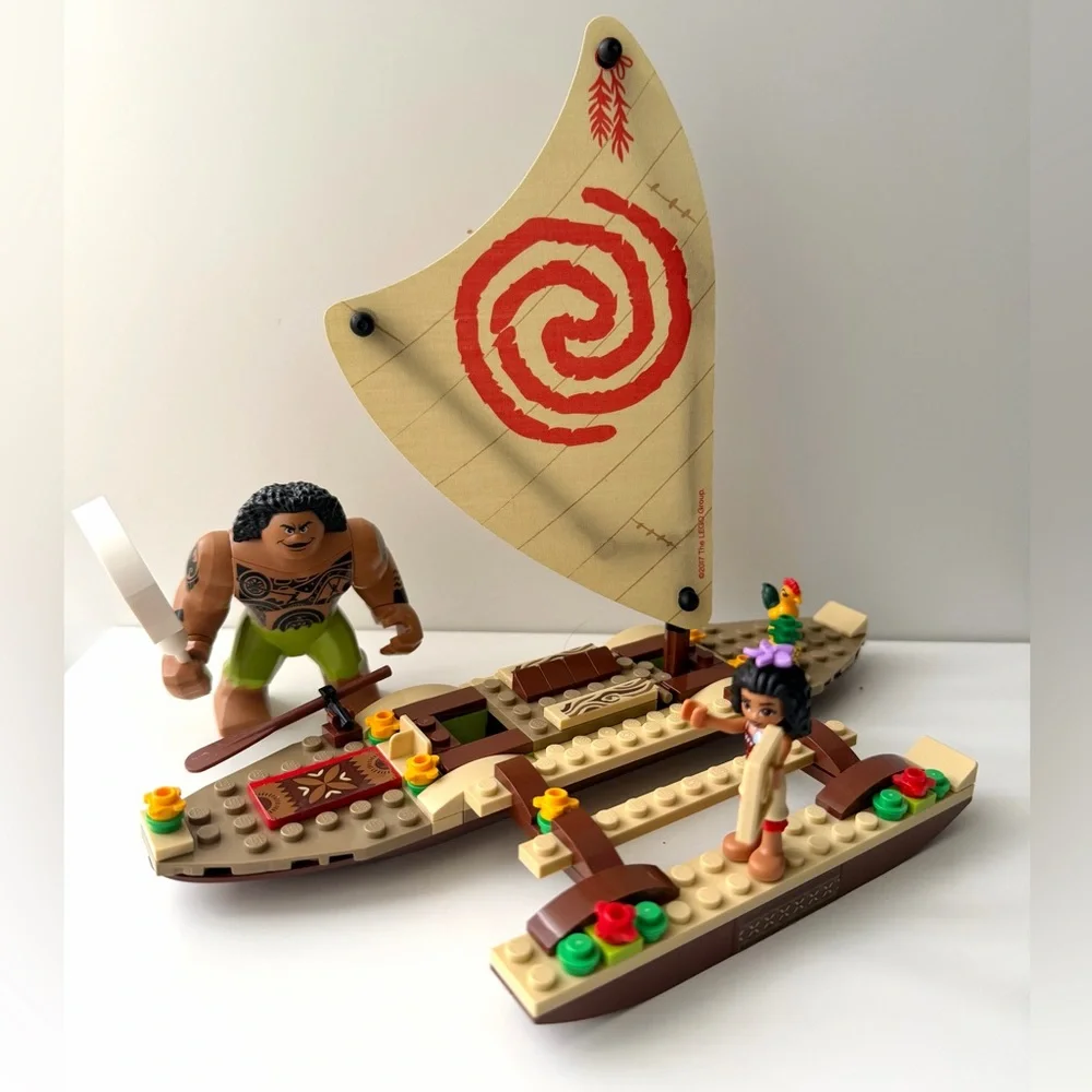 LEGO DISNEY Moana’s Ocean Voyage Set #41150 (Retired Set)